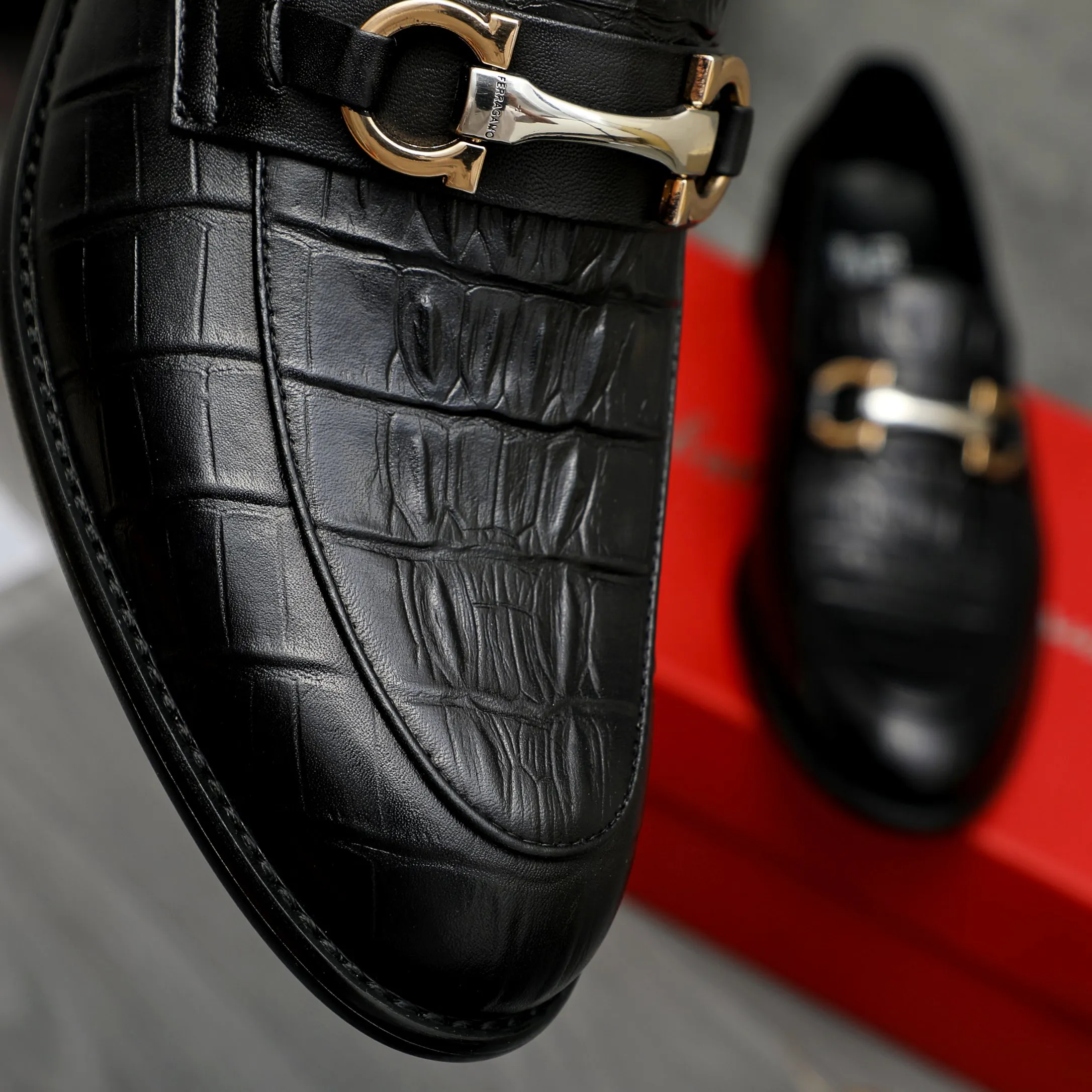 Men's shoes 💰420 Product trademark: Ferragamo " Ferragamo ] Business slip-on leather shoes Regular size: 39-45 (38.46 custom-made, non-refundable) Product materials: Selected stone grain cowhide upper, sheepskin lining, original rubber outsole